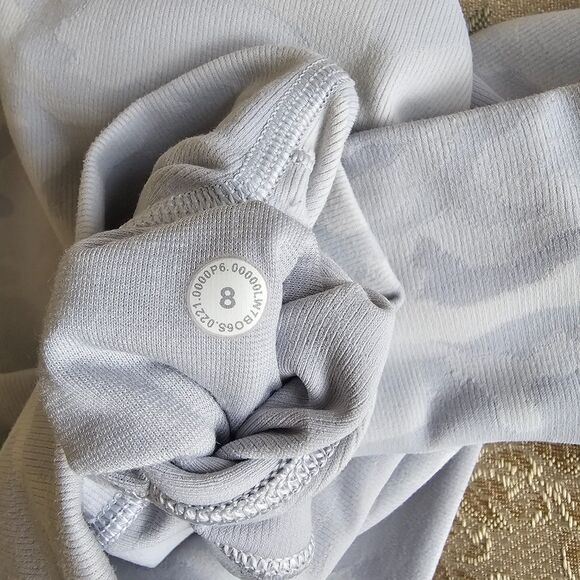 Lululemon Wunder Under  Shorts  Starlight Sz 8 Cut Hem Authentic - Picture 4 of 4